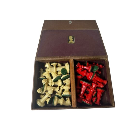 Drueke Chess Set No. 24 Chessmen Red White Pieces & Box Octagon Weighted Felted - Picture 1 of 16